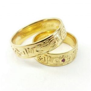 Aliânças Claddagh em ouro
