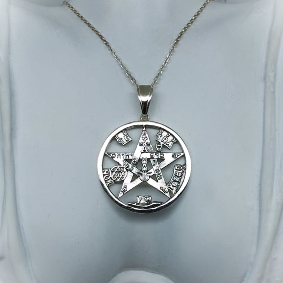 Tetragrammaton 3D com 35 mm em prata