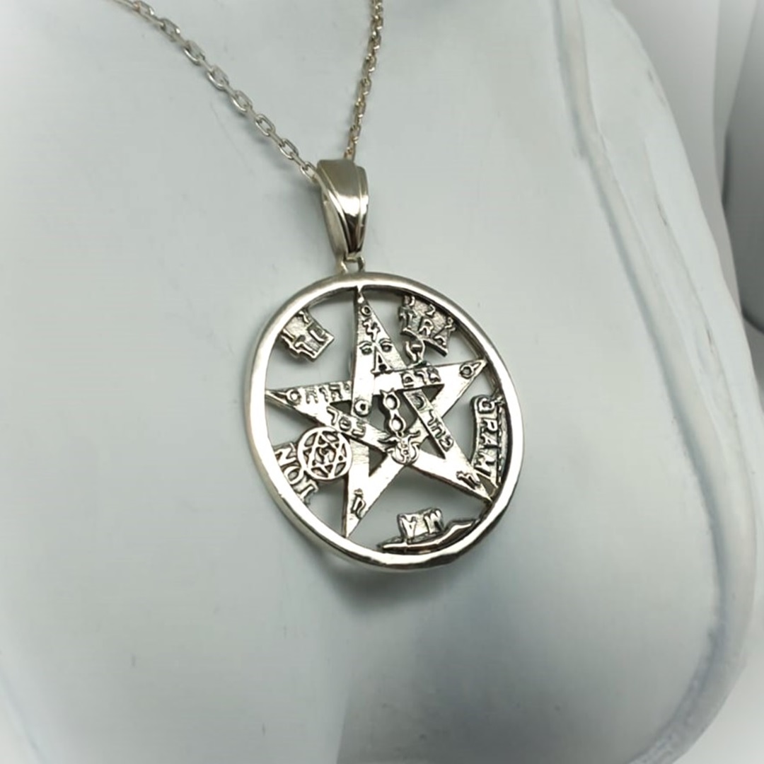 Tetragrammaton 3D com 35 mm em prata