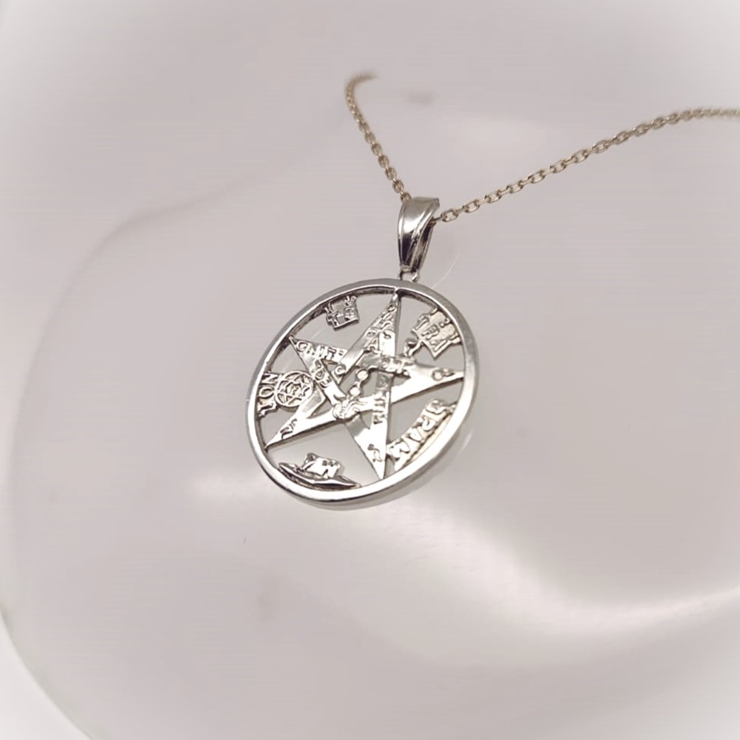 Tetragrammaton 3D com 35 mm em prata