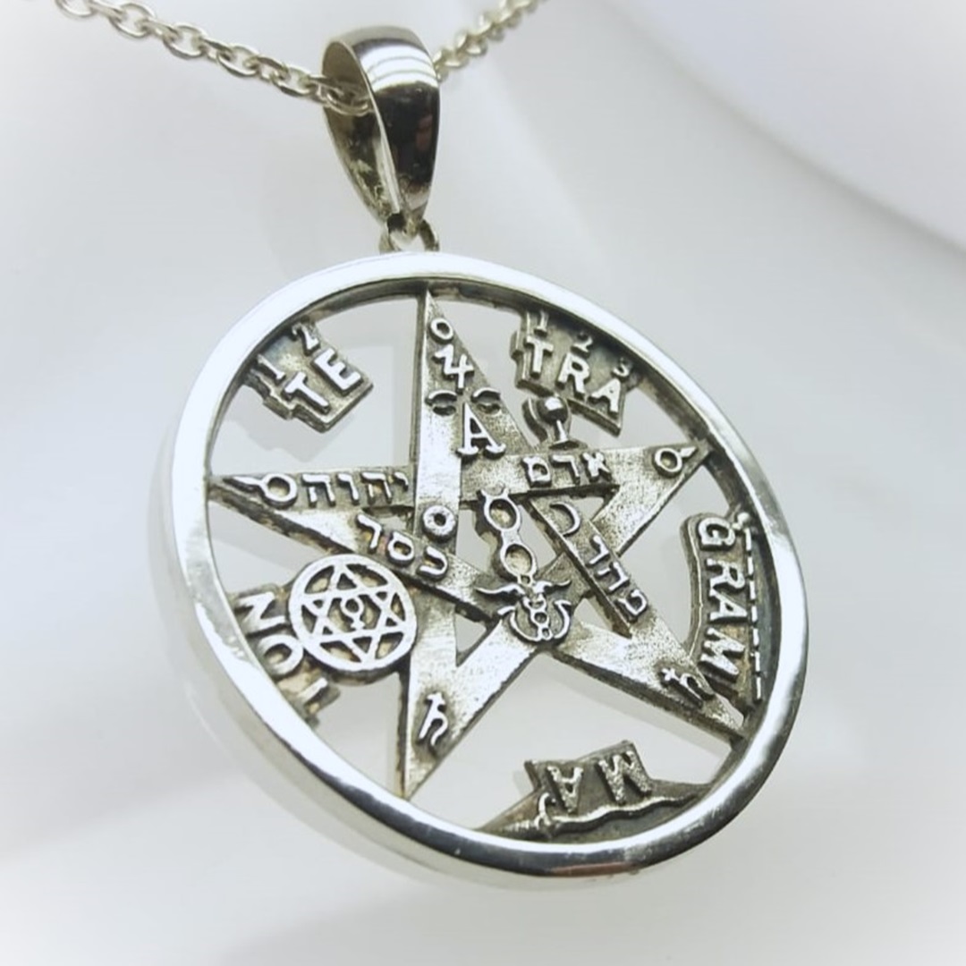 Tetragrammaton 3D com 35 mm em prata