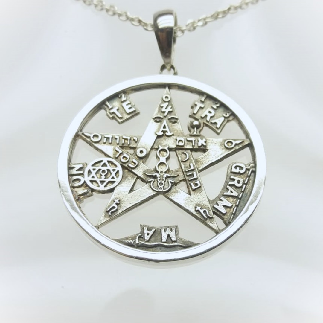 Tetragrammaton 3D com 35 mm em prata