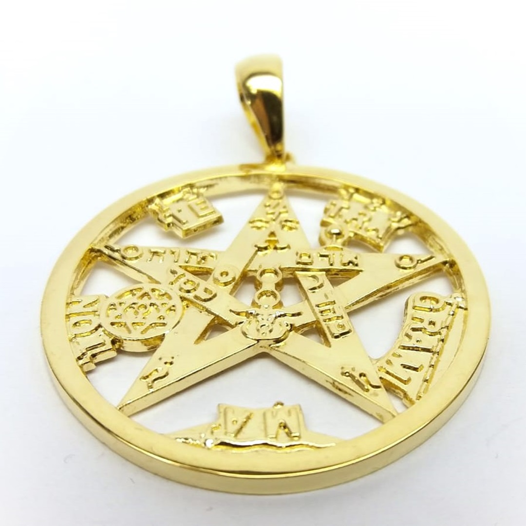 Tetragrammaton 3D com 35 mm em