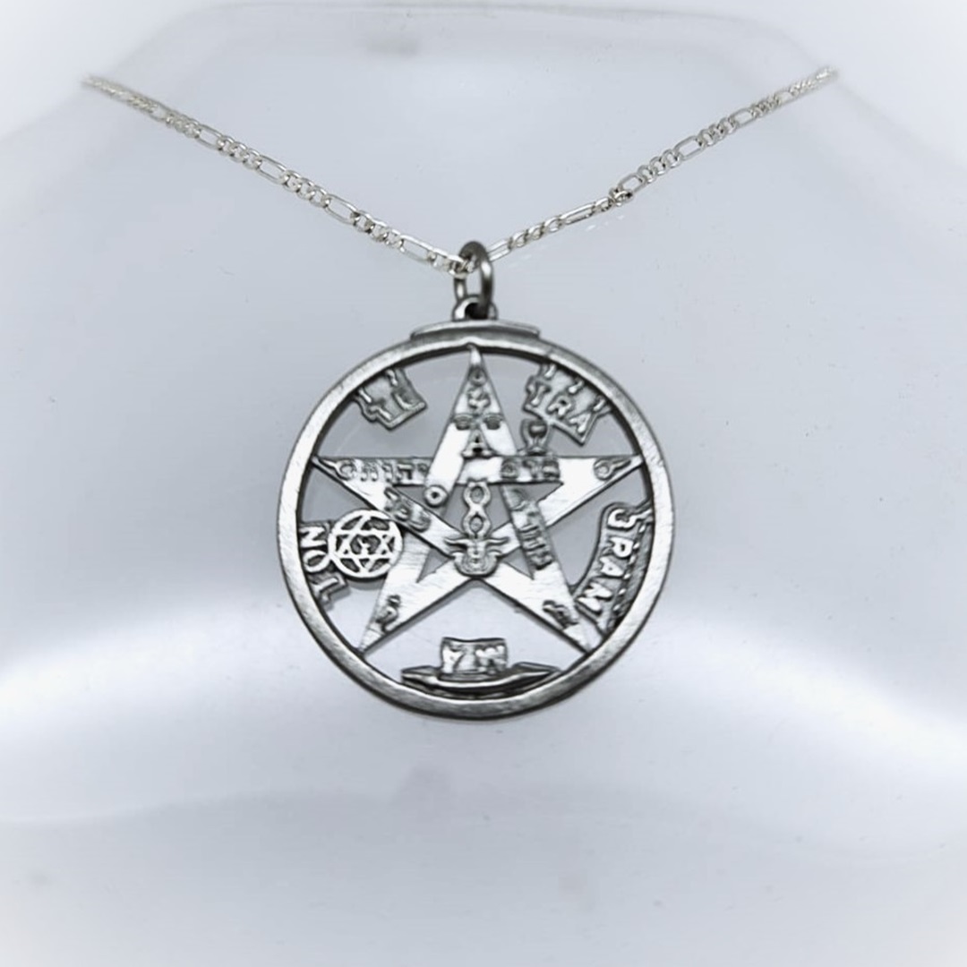 Tetragrammaton 3D com 35 mm em estanho com camada de verniz