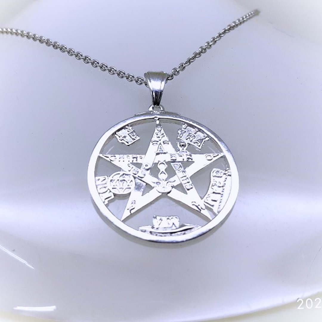 Tetragrammaton 3D com 35 mm em prata