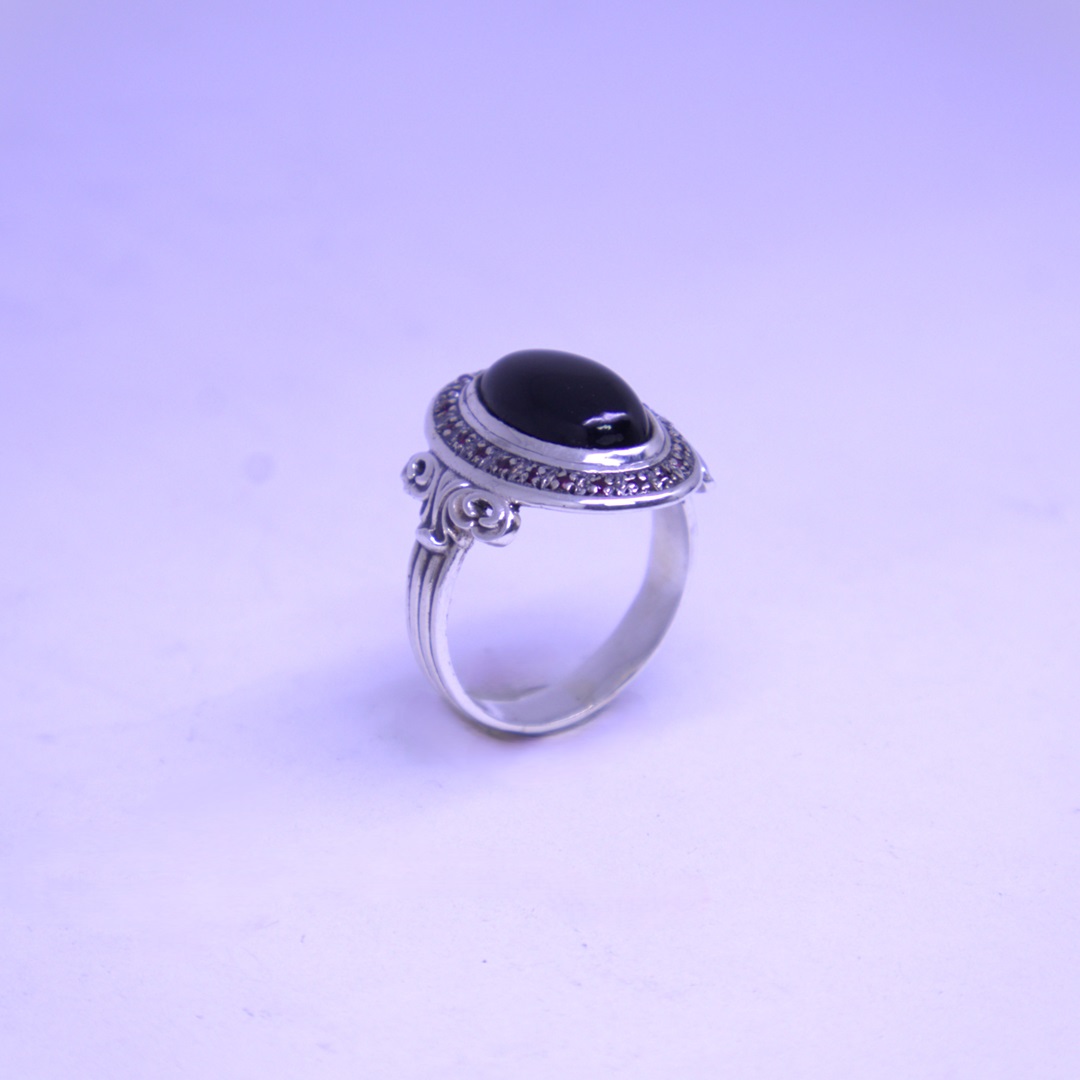 Ane cigana em prata com pedras